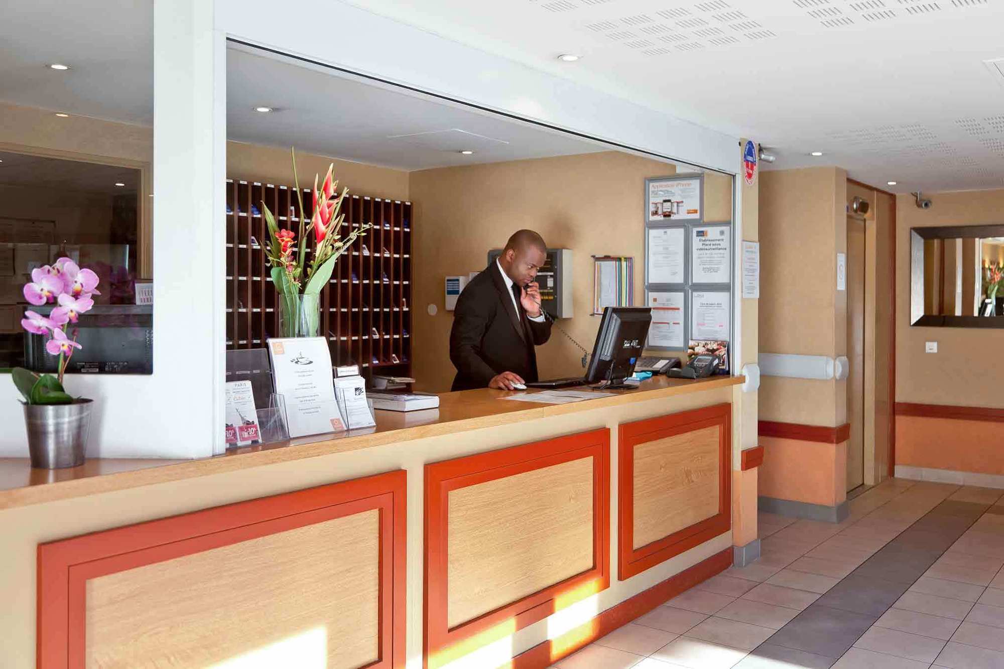 Aparthotel Adagio Access Paris Saint-Denis Pleyel מראה חיצוני תמונה