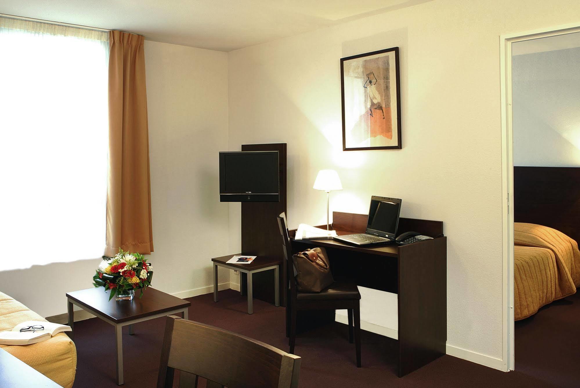 Aparthotel Adagio Access Paris Saint-Denis Pleyel חדר תמונה